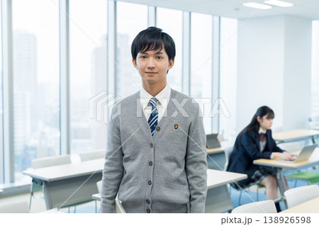 教室の男子高校生 教室の男子高校生 138926598