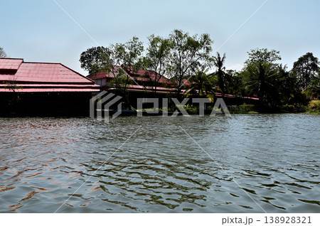 タイ・サームパンナーム水上市場の風景 タイ・サームパンナーム水上市場の風景 138928321