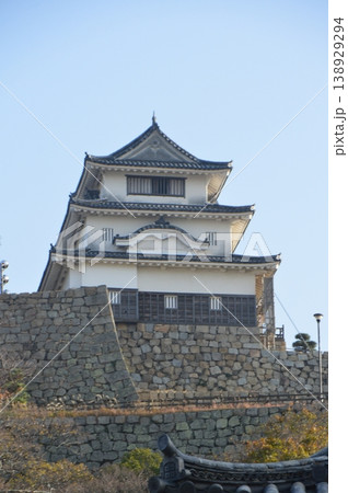 北側から眺めた「丸亀城」(香川県丸亀市) 北側から眺めた「丸亀城」(香川県丸亀市) 138929294