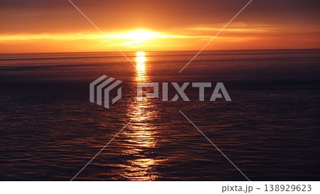 美しい夕焼け 138929623