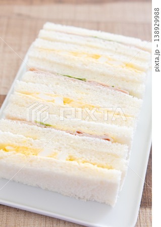 美味しいミックスサンドイッチ 138929988