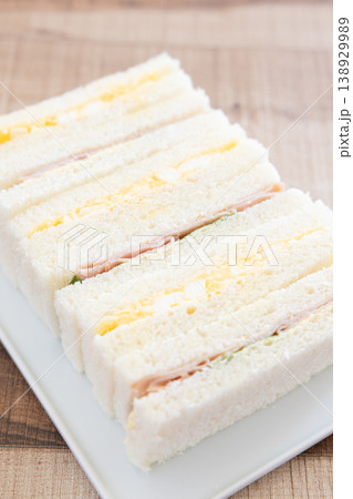 美味しいミックスサンドイッチ 138929989