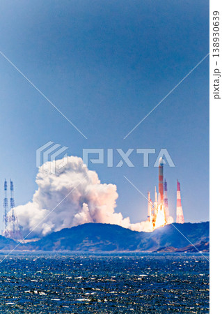 南国の海とともに捉えたH-IIIロケット打ち上げ 南国の海とともに捉えたH-IIIロケット打ち上げ 138930639