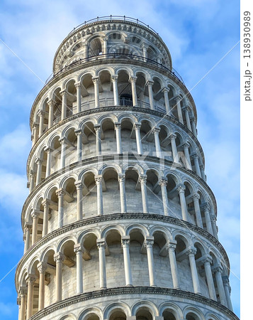 イタリアの世界遺産 ピサの斜塔 イタリアの世界遺産 ピサの斜塔 138930989