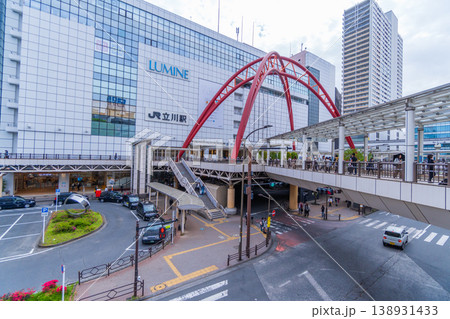 東京都の都市風景 立川駅北口歩行者デッキ 東京都の都市風景 立川駅北口歩行者デッキ 138931433