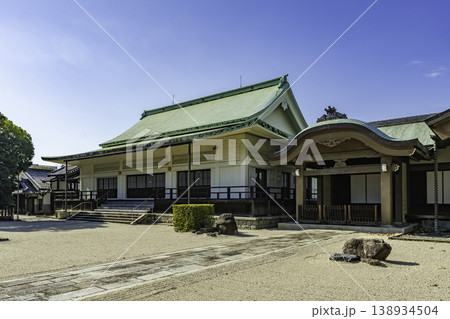 名古屋市街 徳源寺 本堂と玄関 愛知県名古屋市 名古屋市街 徳源寺 本堂と玄関 愛知県名古屋市 138934504