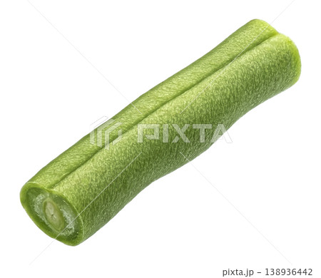 Chopped organic green bean isolated on white background with clipping path, full depth of field Chopped organic green bean isolated on white background with clipping path, full depth of field 138936442