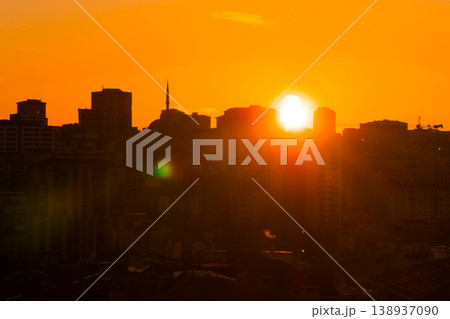 Dramatic sunset sky with the setting sun over the city, Istanbul, Turkey 138937090