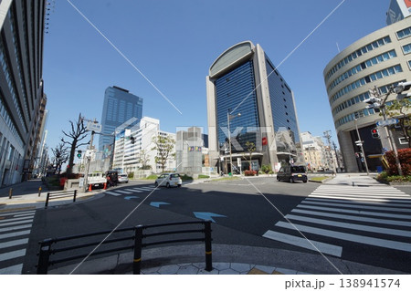 大阪長堀通り三休橋の街並み 138941574