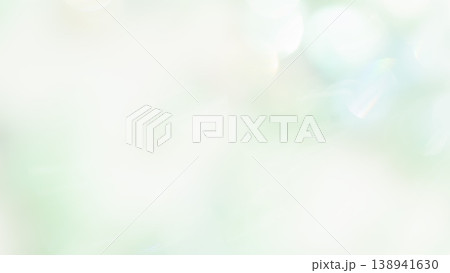 淡い新緑色のふわふわ玉ボケグラデーション背景 淡い新緑色のふわふわ玉ボケグラデーション背景 138941630
