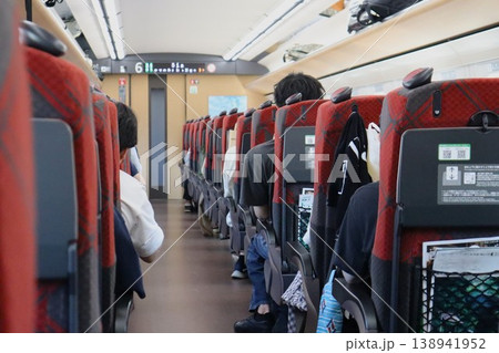 上越新幹線の車内 上越新幹線の車内 138941952