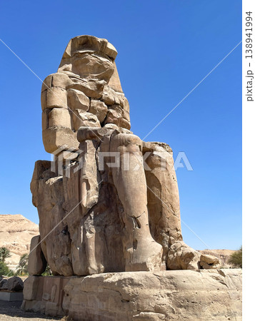 エジプト　ルクソール西岸・メムノンの巨像 138941994