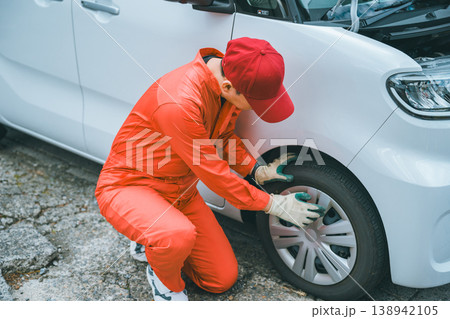 自動車整備士 138942105