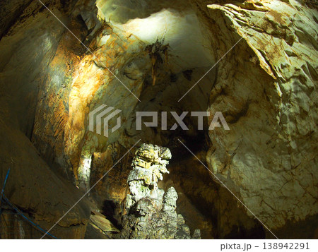 山口県美祢市・秋芳洞の巌窟王 138942291