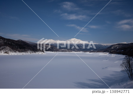 雪原の大地 138942771