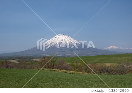 早春の羊蹄山 早春の羊蹄山 138942990