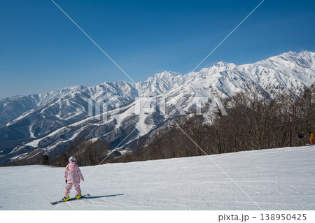 スキー場 ゲレンデ風景 北アルプス スキー場 ゲレンデ風景 北アルプス 138950425