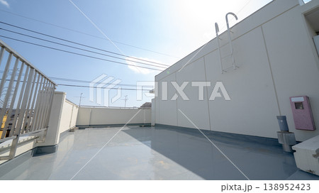 防水工事をした屋上 138952423