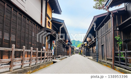 飛騨高山の古い町並 138953396