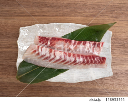 刺身　クロダイの切り身 138953563