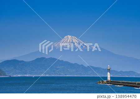 【静岡県】三保真崎海岸からの眺める富士山 【静岡県】三保真崎海岸からの眺める富士山 138954470