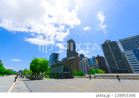 【大阪府】6月・京阪電車のなにわ橋駅 【大阪府】6月・京阪電車のなにわ橋駅 138955308