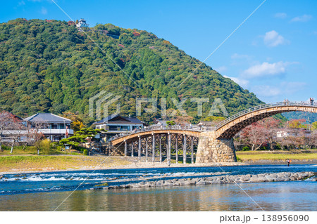 【日本百名橋】【日本100名城】晩秋の錦帯橋と岩国城1 山口県岩国市 【日本百名橋】【日本100名城】晩秋の錦帯橋と岩国城1 山口県岩国市 138956090
