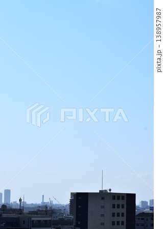 黄砂が飛来した都心風景 黄砂が飛来した都心風景 138957987