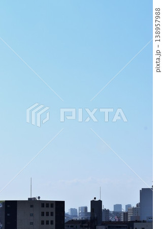 黄砂が飛来した都心風景 黄砂が飛来した都心風景 138957988