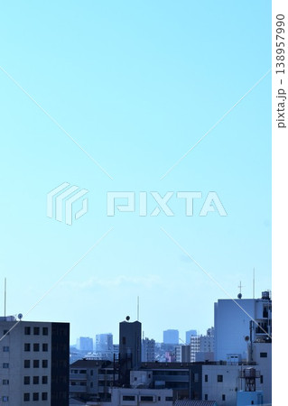 黄砂が飛来した都心風景 黄砂が飛来した都心風景 138957990