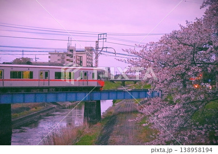 名鉄　電車と桜　ノスタルジー 138958194