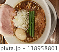 醤油ラーメン 俯瞰撮影 チャーシュー煮卵のせ 138958801