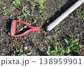 折れたスコップ 138959901