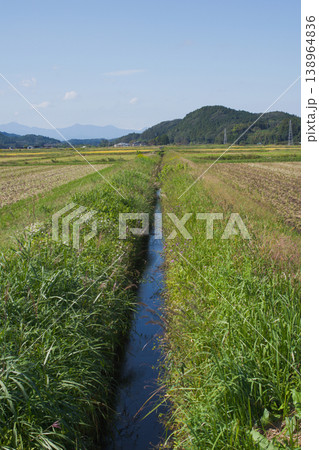 田園の水路 田園の水路 138964836