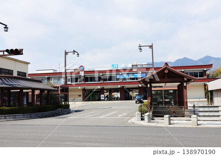 厳島の玄関口 JR山陽本線・宮島口駅 厳島の玄関口 JR山陽本線・宮島口駅 138970190