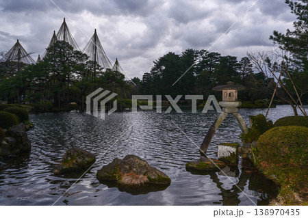 冬の兼六園 冬の兼六園 138970435