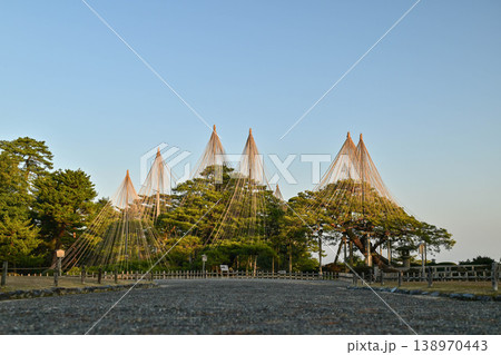冬の兼六園 138970443