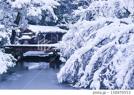 雪景色が美しい兼六園 雪景色が美しい兼六園 138970553