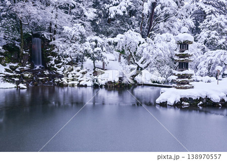 雪景色が美しい兼六園 雪景色が美しい兼六園 138970557