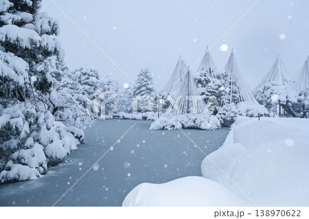 雪景色が美しい兼六園 雪景色が美しい兼六園 138970622