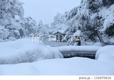 雪景色が美しい兼六園 雪景色が美しい兼六園 138970626