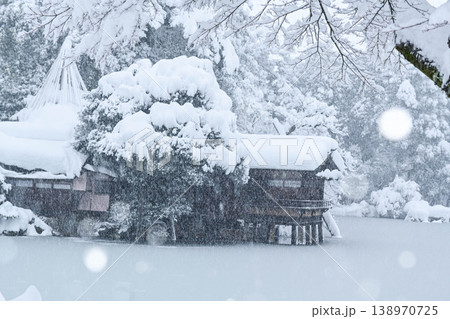雪景色が美しい兼六園 雪景色が美しい兼六園 138970725