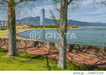 琵琶湖風景　滋賀県大津市 138971159