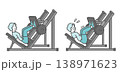 レッグプレスをする標準体型とぽっちゃり体型のシニア女性の比較セットイラスト 138971623