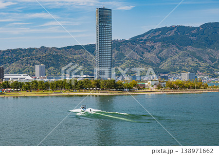 琵琶湖風景　滋賀県大津市 138971662