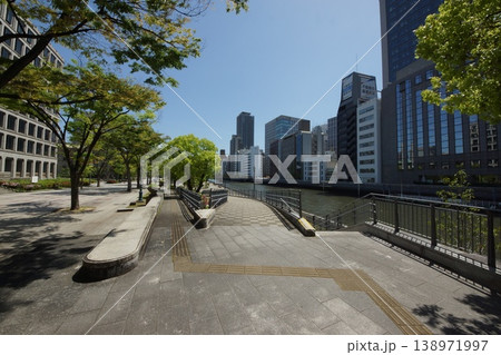 大阪市役所 中の島公園 大阪市役所 中の島公園 138971997