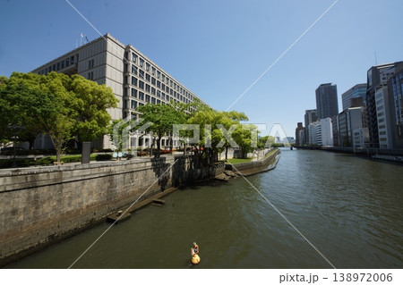 大阪市役所　中の島公園 138972006