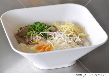 rice gruel or rice porridge or congee with pork ball, pork liver and egg or pork congee rice gruel or rice porridge or congee with pork ball, pork liver and egg or pork congee 138974178