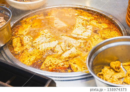 台湾の名物グルメ 臭豆腐 台湾の名物グルメ 臭豆腐 138974373