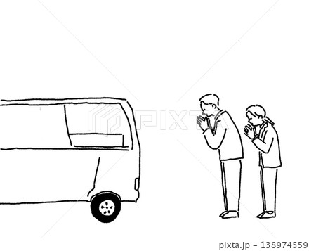 柩車に手を合わせる男女、線画、 138974559